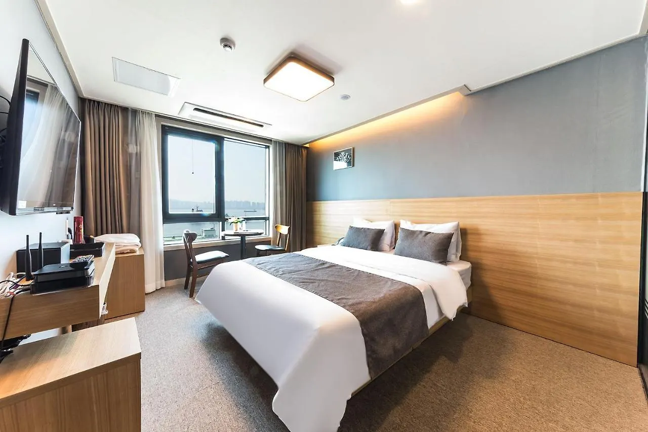 Fullmoon Tourist Hotel Incheon