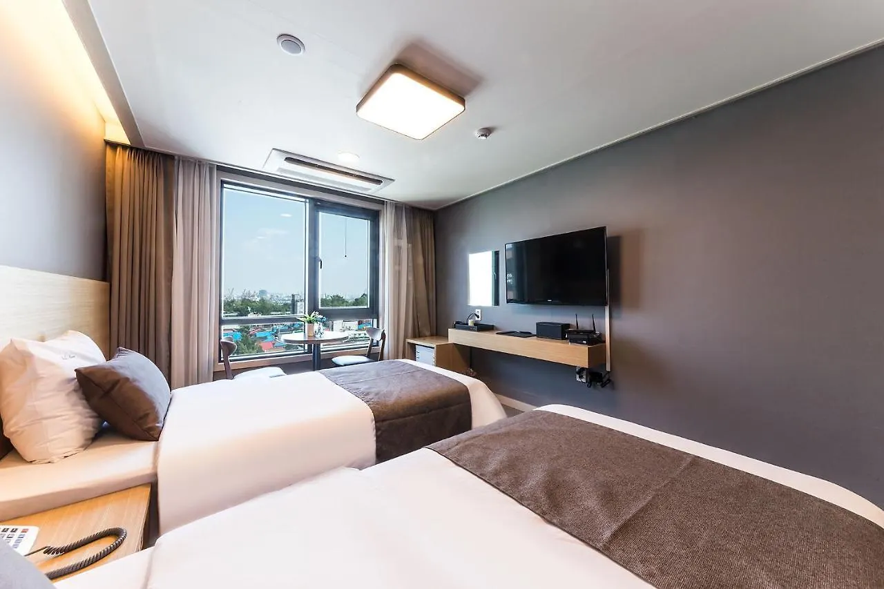 Fullmoon Tourist Hotel Incheon 3*,
