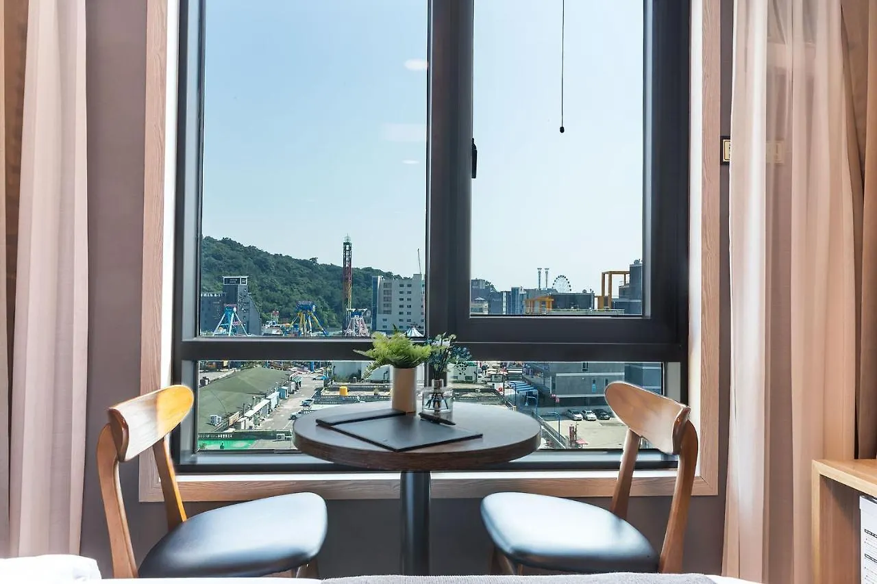 Fullmoon Tourist Hotel Incheon