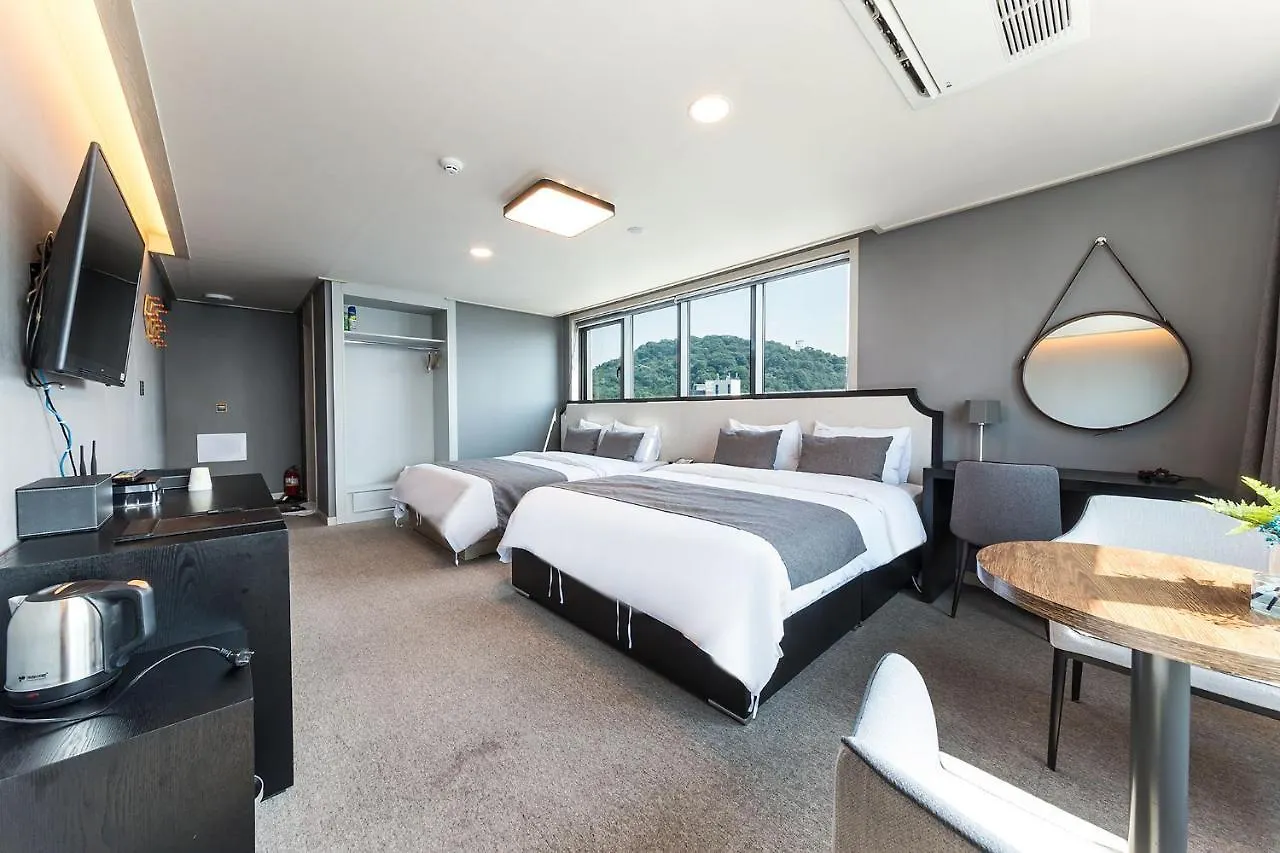 Fullmoon Tourist Hotel Incheon 3*,